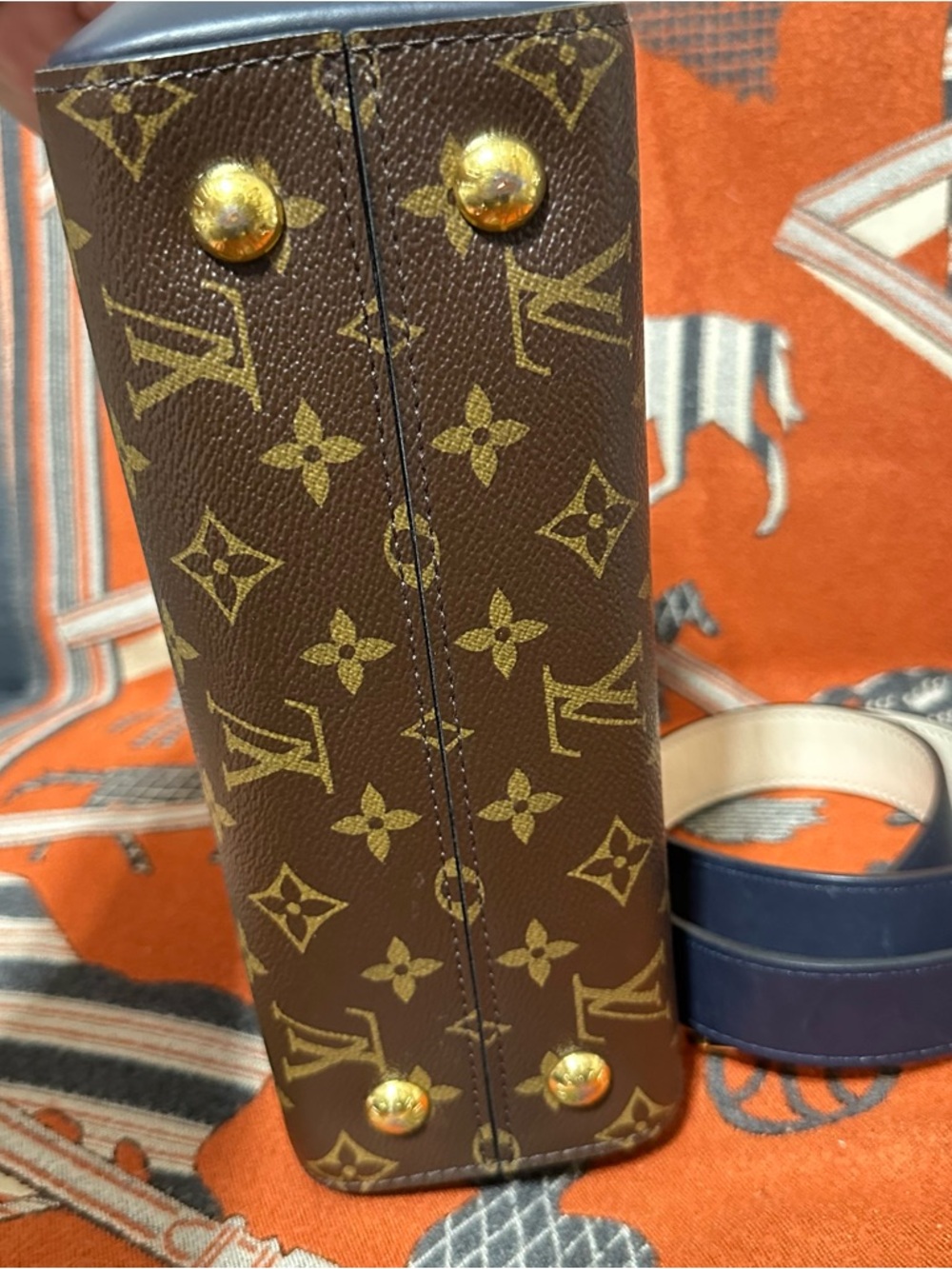 LOUIS VUITTON ❤️🌟CA0139 CLUNY BB W/ DETACHEABLE LONG STRAP ⭐️ - Picture 8 of 13